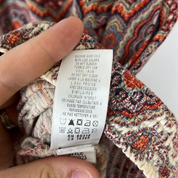 LUCKY BRAND Boho 3/4 sleeve top medallion design orange & cream metal bu… - Picture 10 of 10